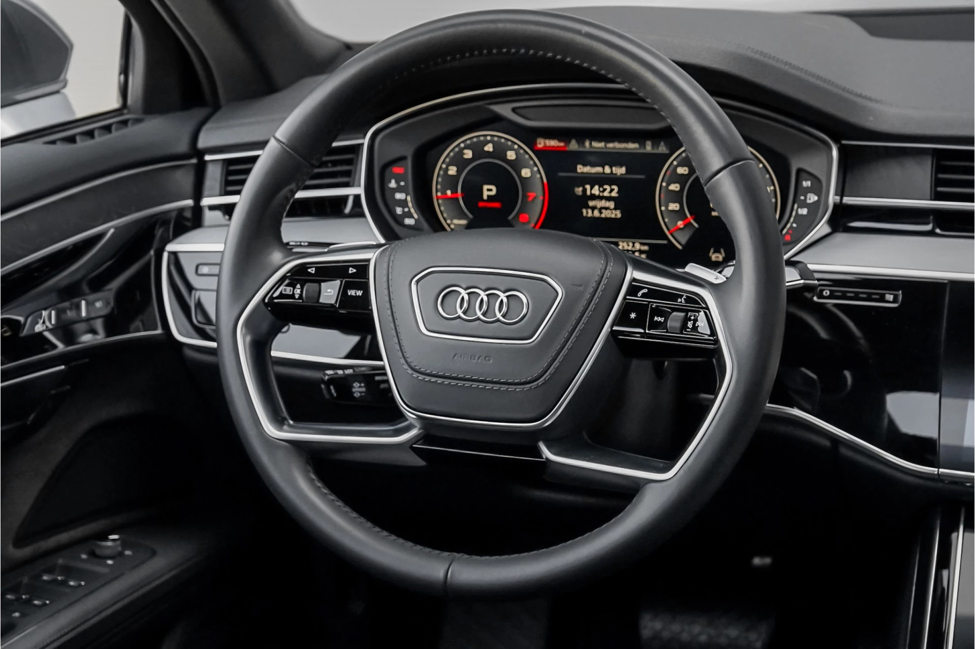 Hoofdafbeelding Audi A8