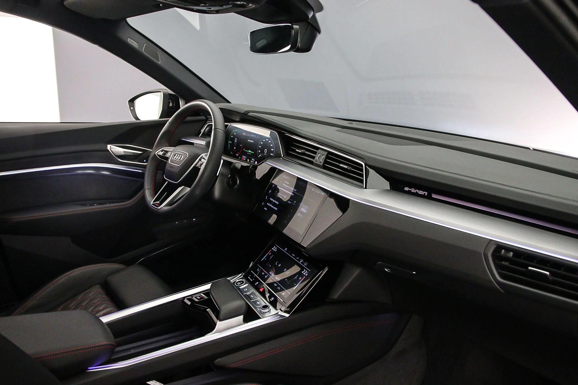 Hoofdafbeelding Audi Q8 Sportback e-tron