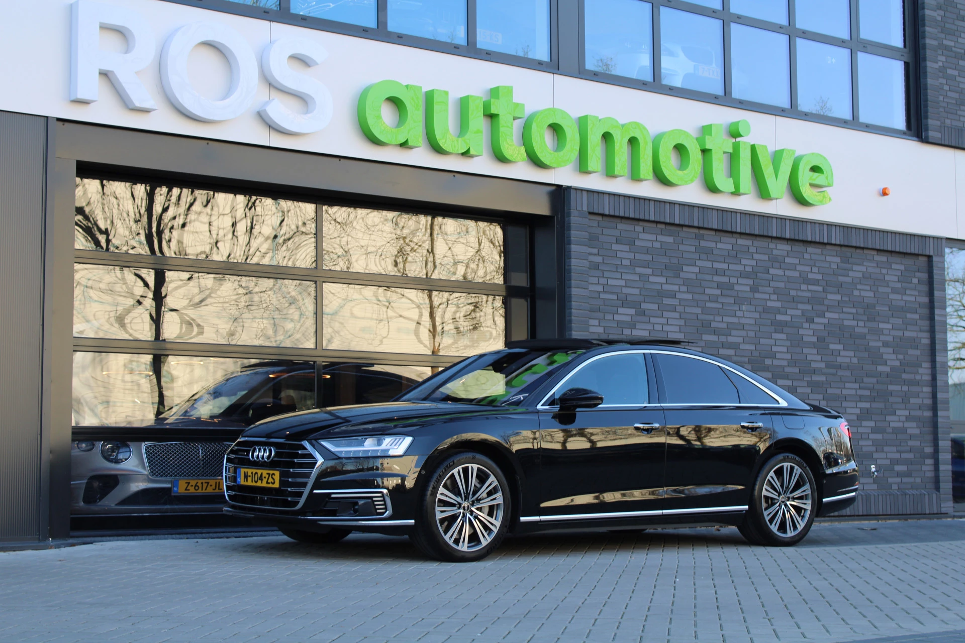 Hoofdafbeelding Audi A8
