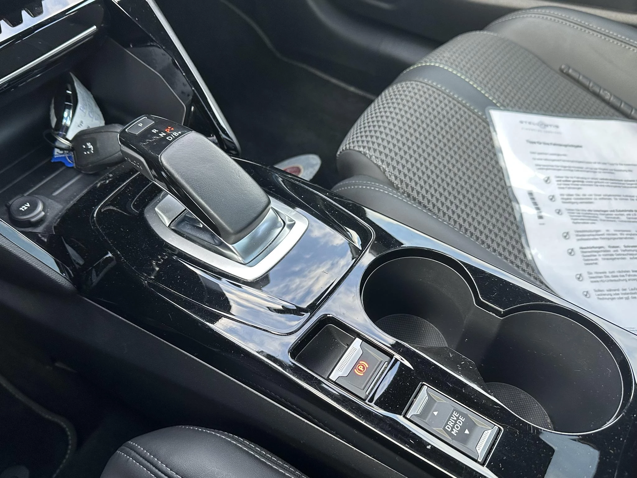 Hoofdafbeelding Peugeot e-208