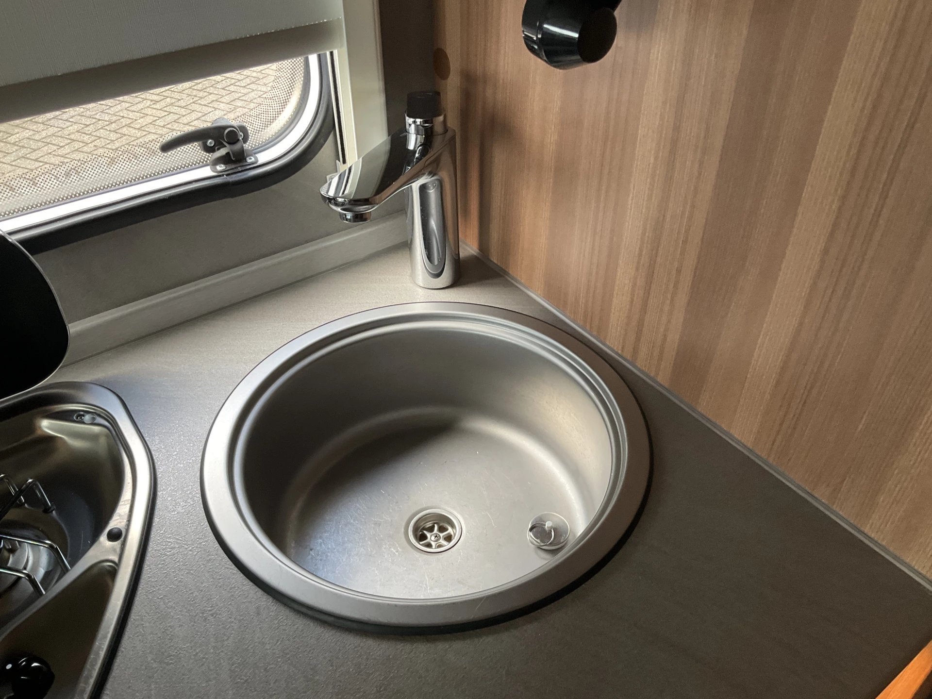 Hoofdafbeelding Weinsberg R57