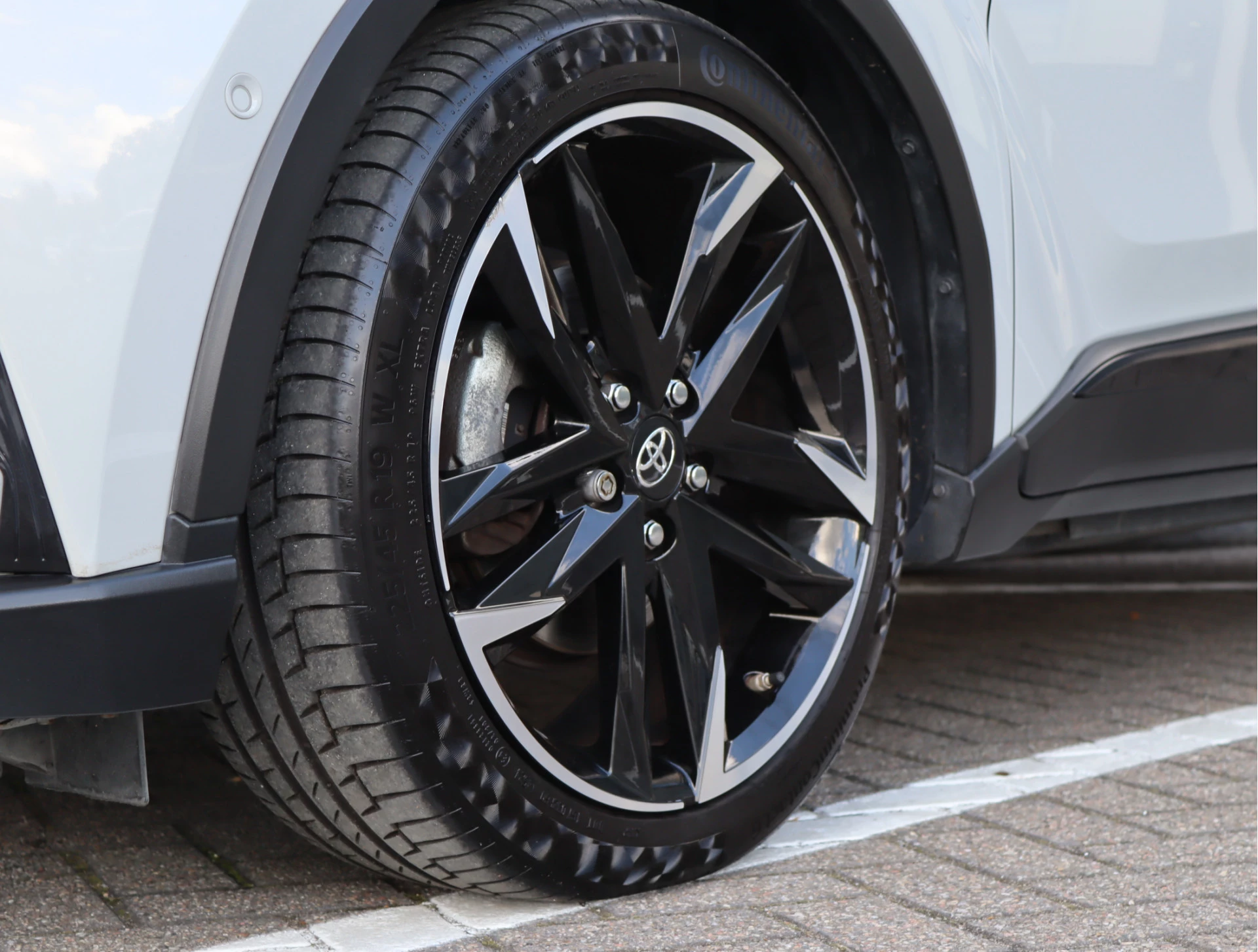 Hoofdafbeelding Toyota C-HR