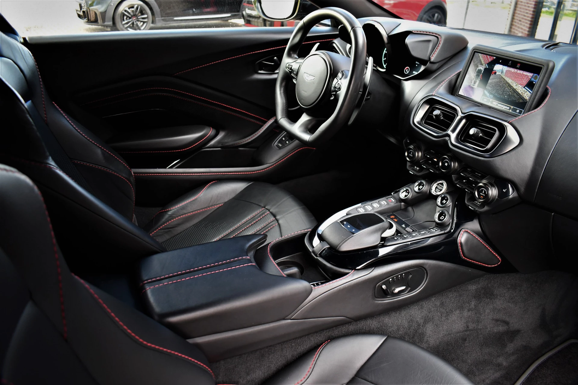 Hoofdafbeelding Aston Martin V8 Vantage