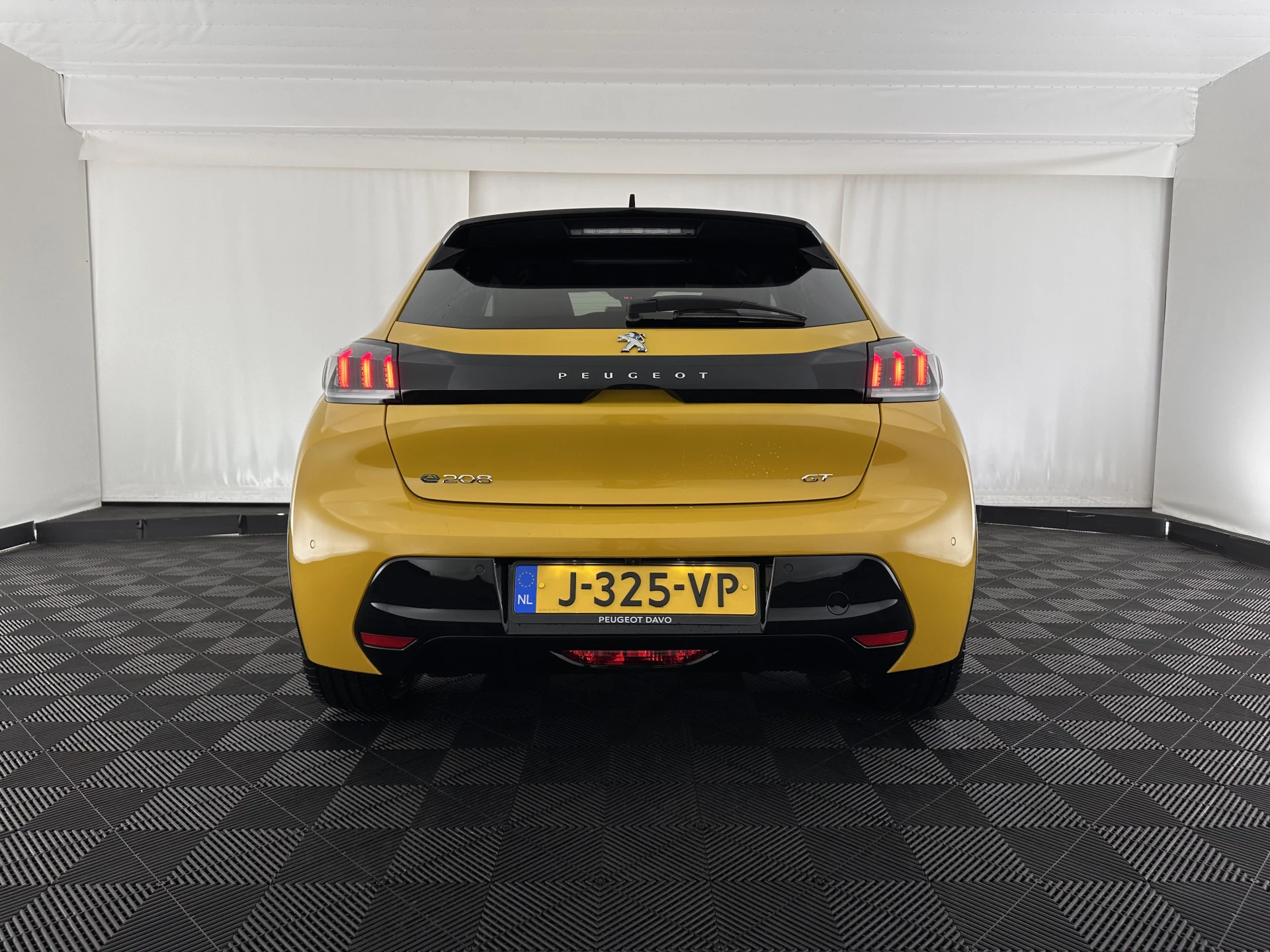 Hoofdafbeelding Peugeot e-208