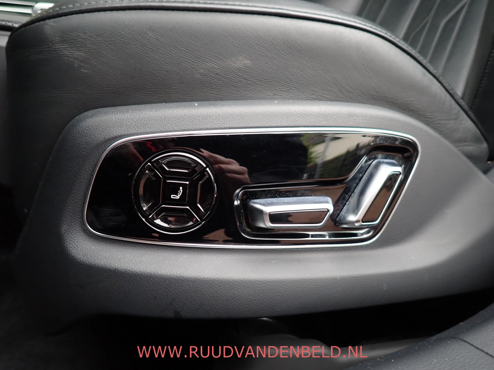 Hoofdafbeelding Audi A8