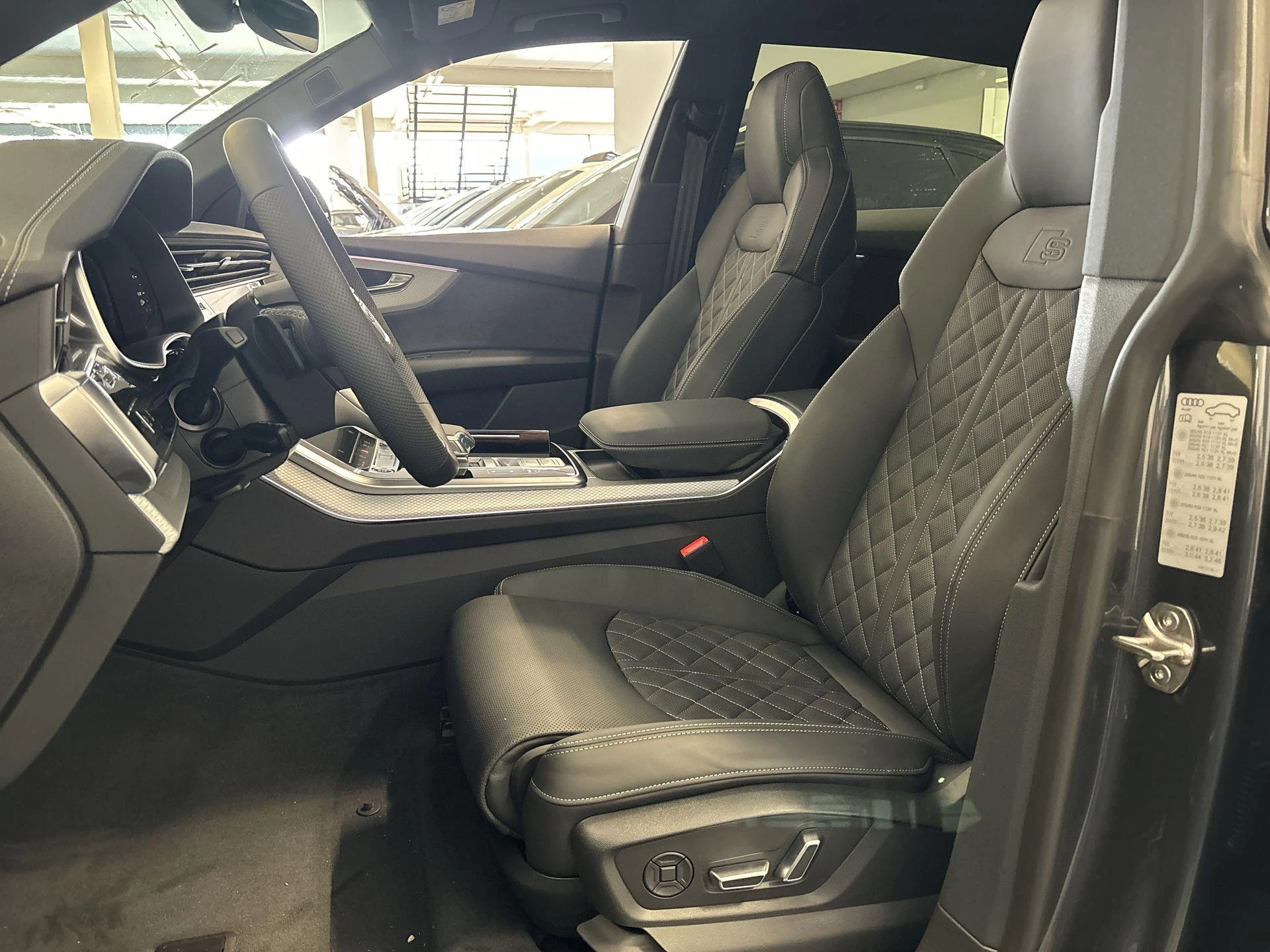 Hoofdafbeelding Audi Q8
