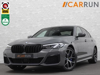 BMW 5 Serie 545e xDrive M-Sport | ACC | Head-Up | 19'' | Stuurverwarming | Sfeerverlichting | Carplay | Sportremmen | Getint Glas | Draadloos Laden | Sportstoelen | Live Cockpit Pro | LED |