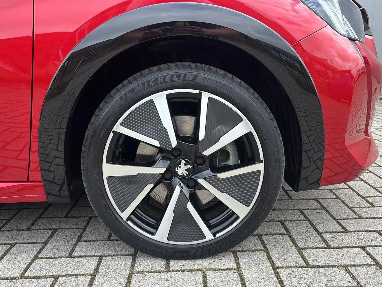 Hoofdafbeelding Peugeot e-208
