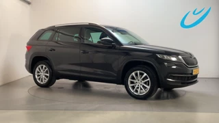 Skoda Kodiaq 1.5 TSI 150pk DSG Business Edition Camera LED Trekhaak Sfeerverlichting Leder-Stof