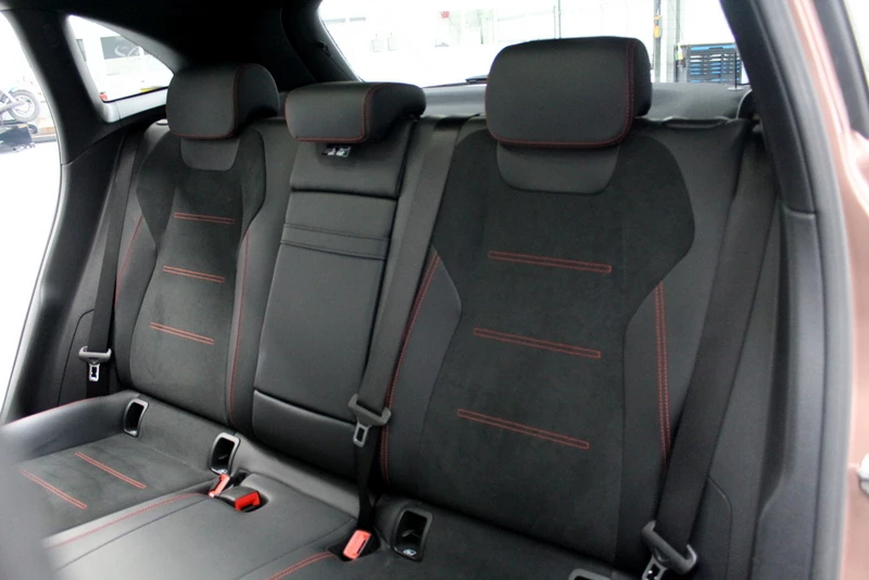 Hoofdafbeelding Mercedes-Benz EQA