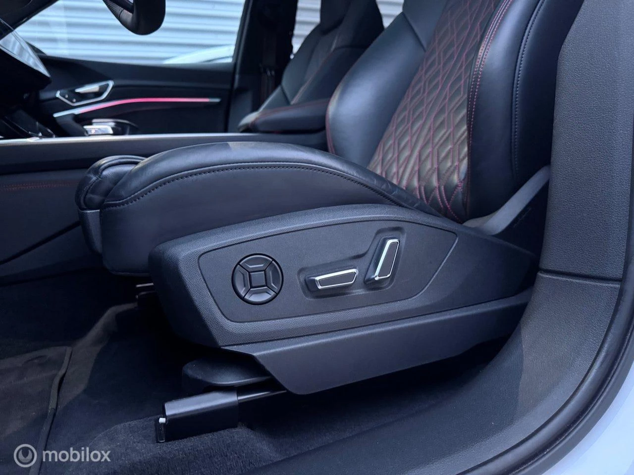 Hoofdafbeelding Audi Q8 e-tron