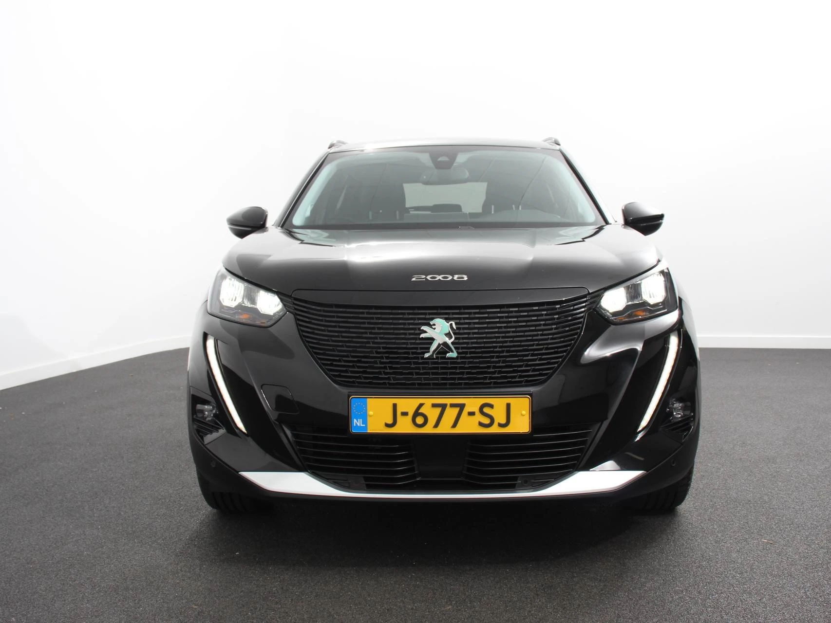 Hoofdafbeelding Peugeot e-2008