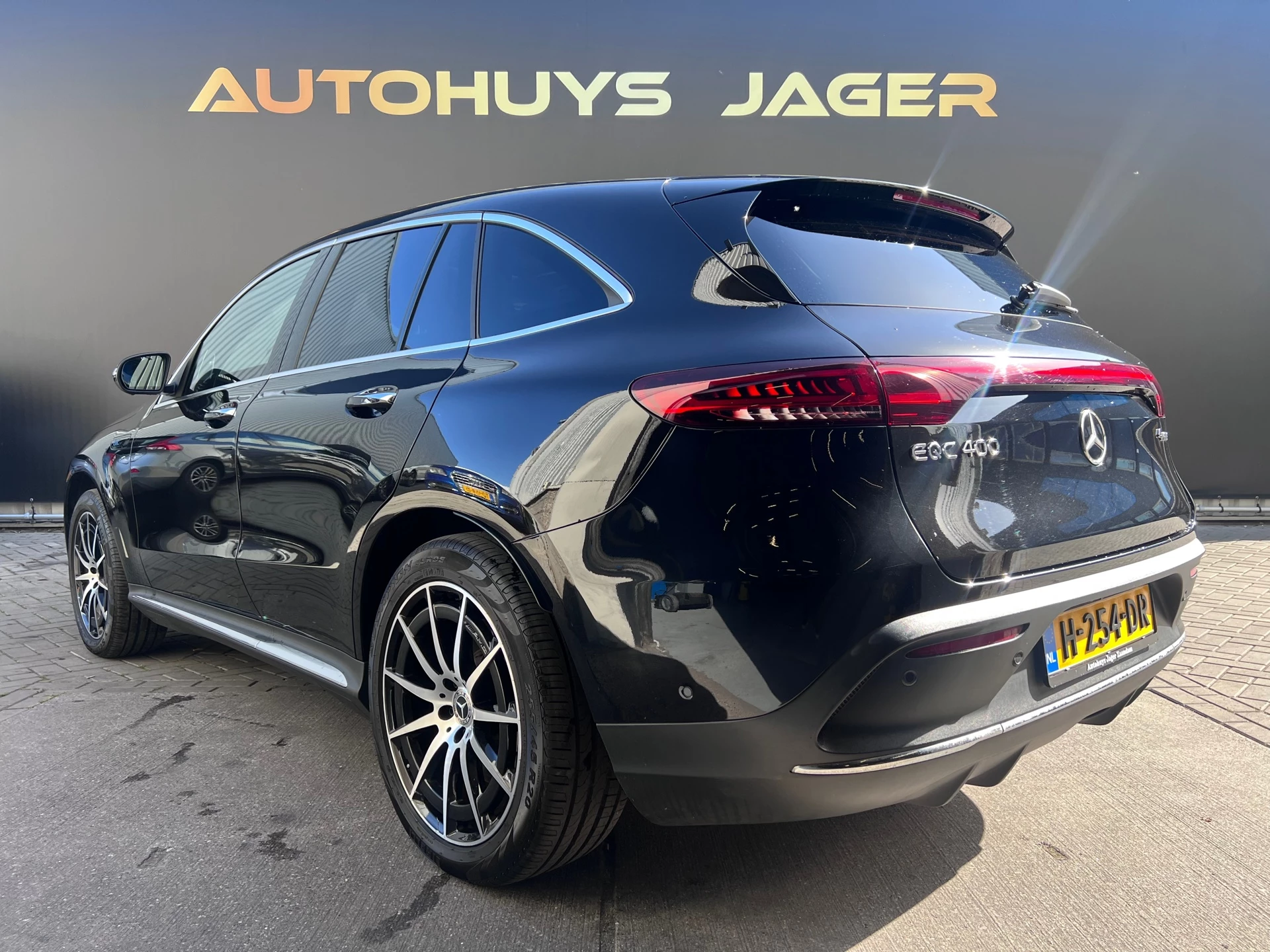 Hoofdafbeelding Mercedes-Benz EQC