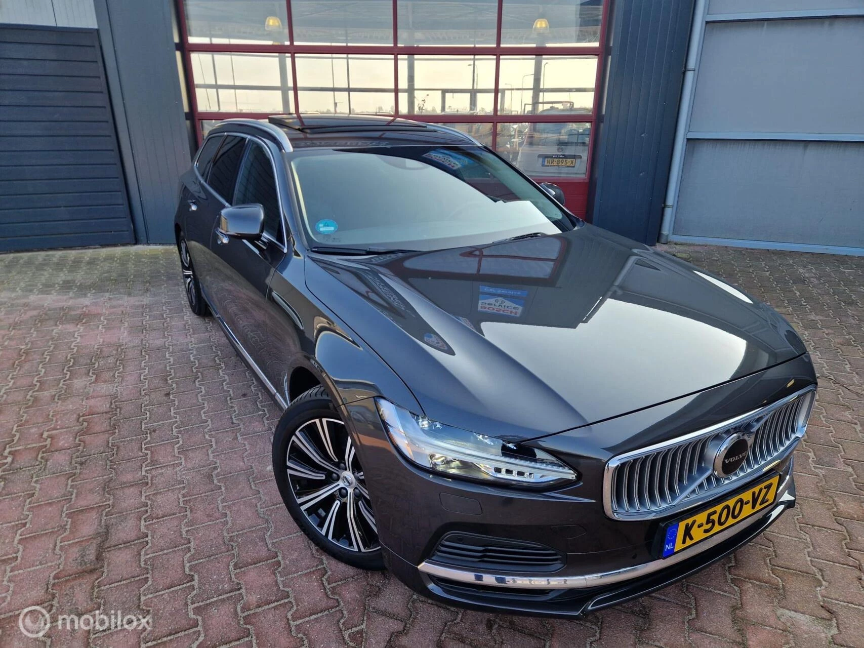Hoofdafbeelding Volvo V90