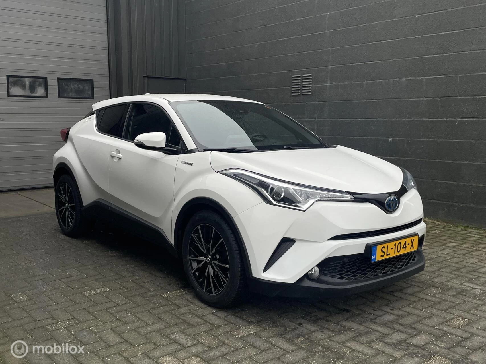 Hoofdafbeelding Toyota C-HR