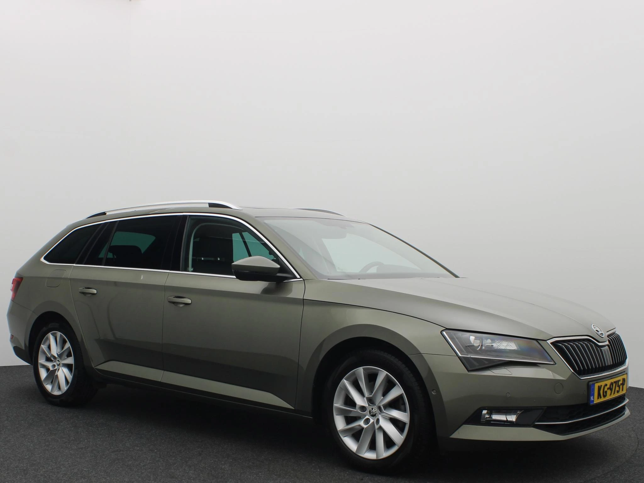 Hoofdafbeelding Škoda Superb
