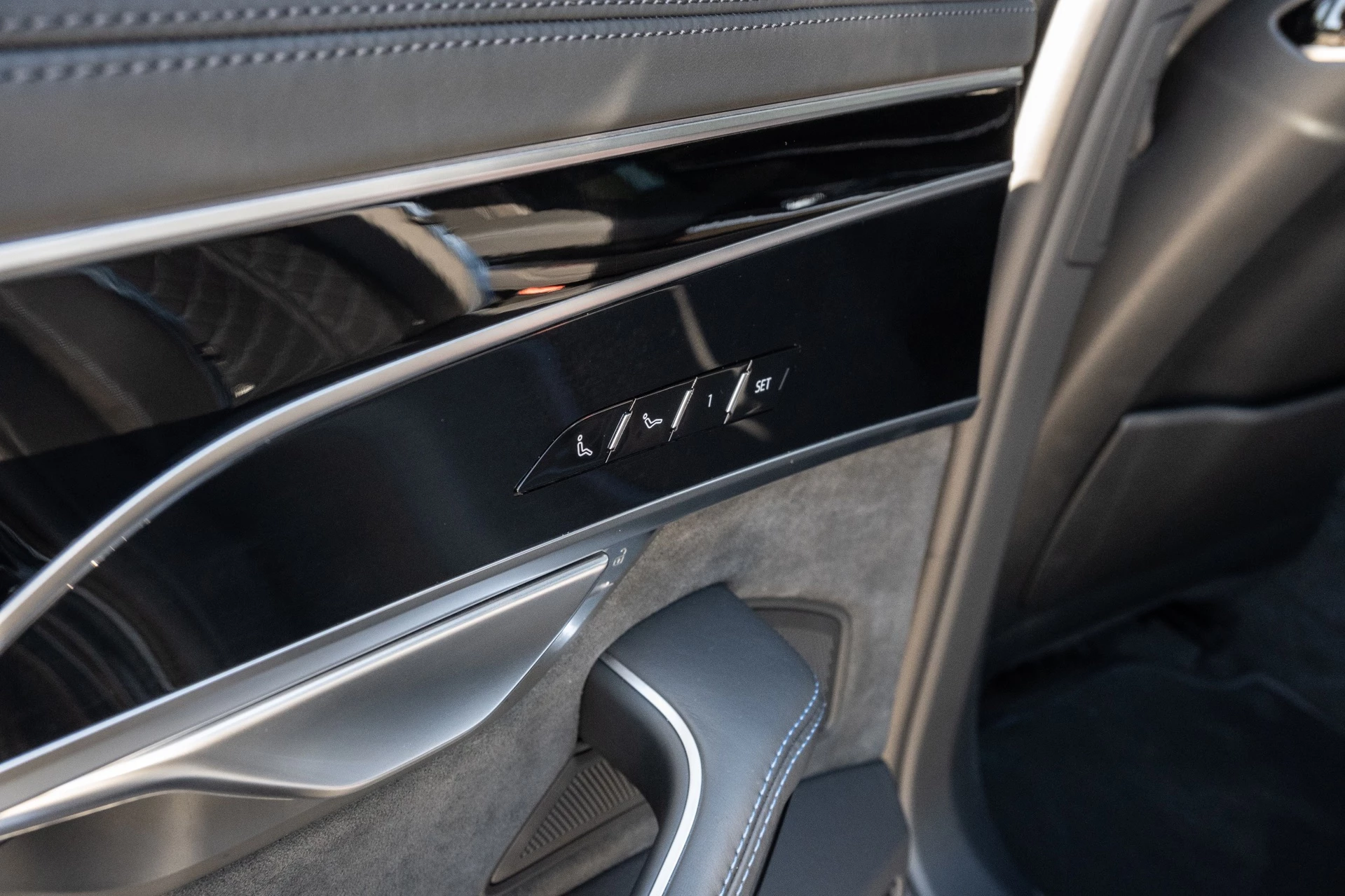 Hoofdafbeelding Audi A8