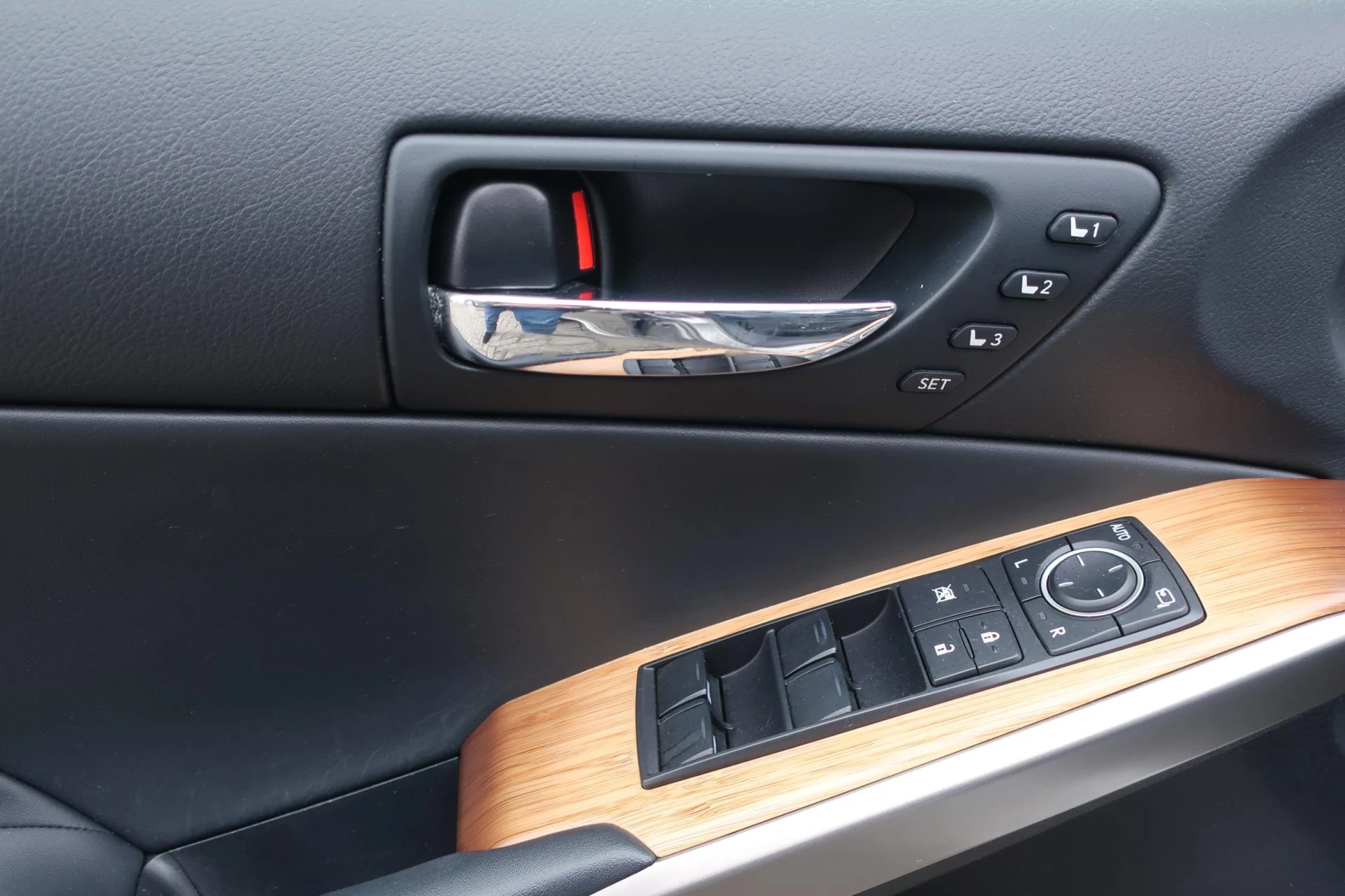 Hoofdafbeelding Lexus IS