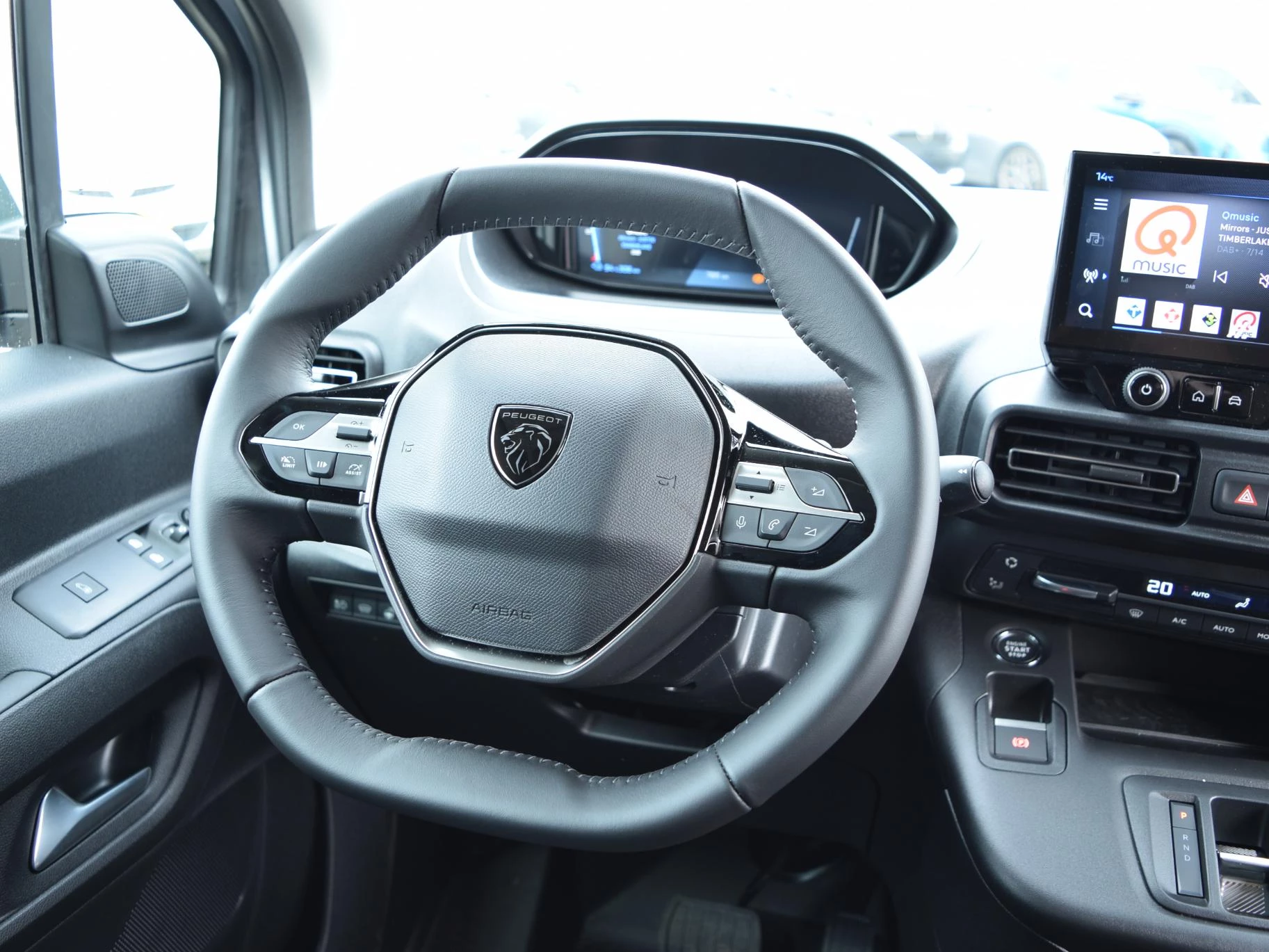 Hoofdafbeelding Peugeot e-Partner