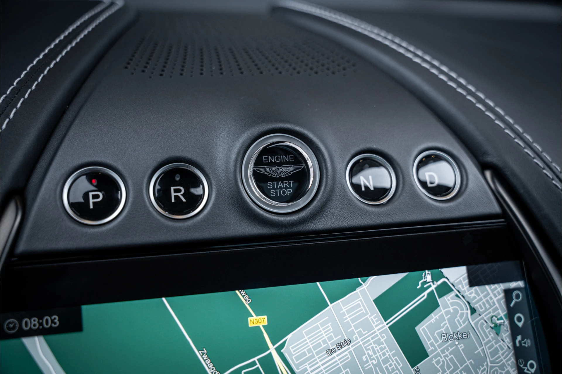Hoofdafbeelding Aston Martin DBX