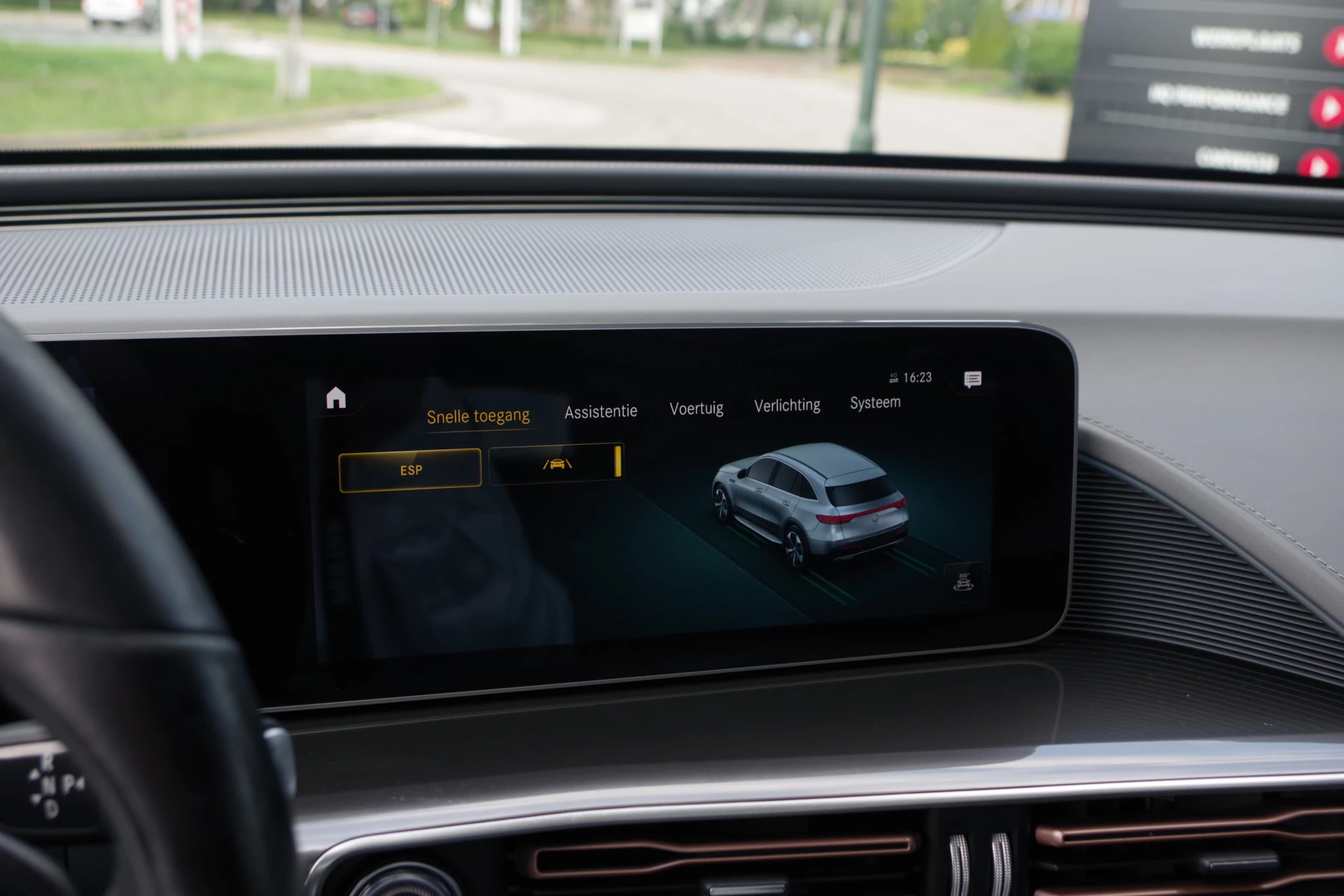 Hoofdafbeelding Mercedes-Benz EQC