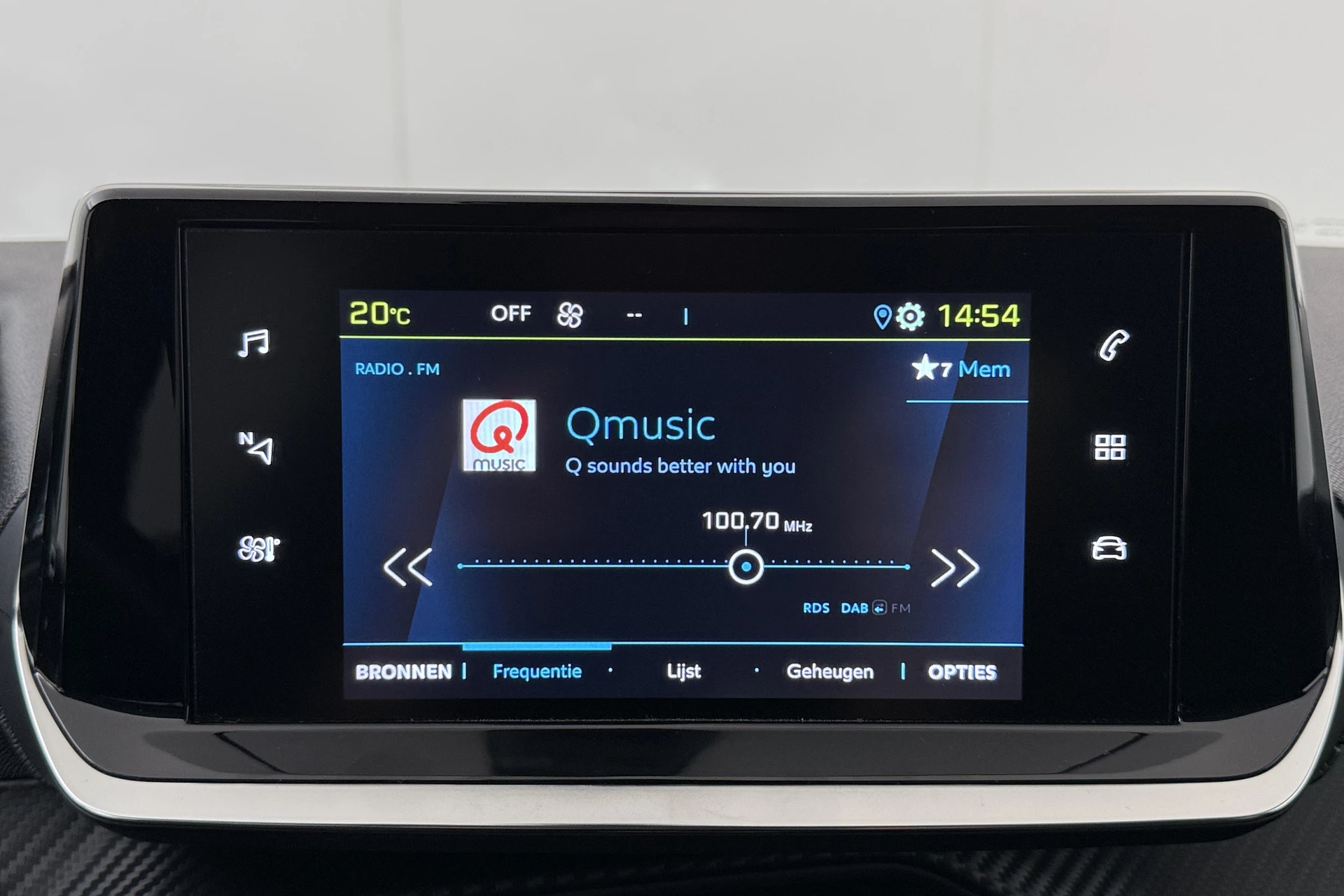 Hoofdafbeelding Peugeot e-208