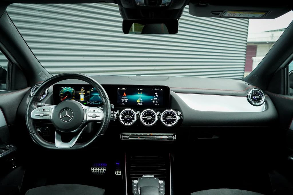 Hoofdafbeelding Mercedes-Benz EQA