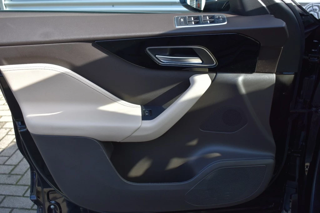 Hoofdafbeelding Jaguar F-PACE