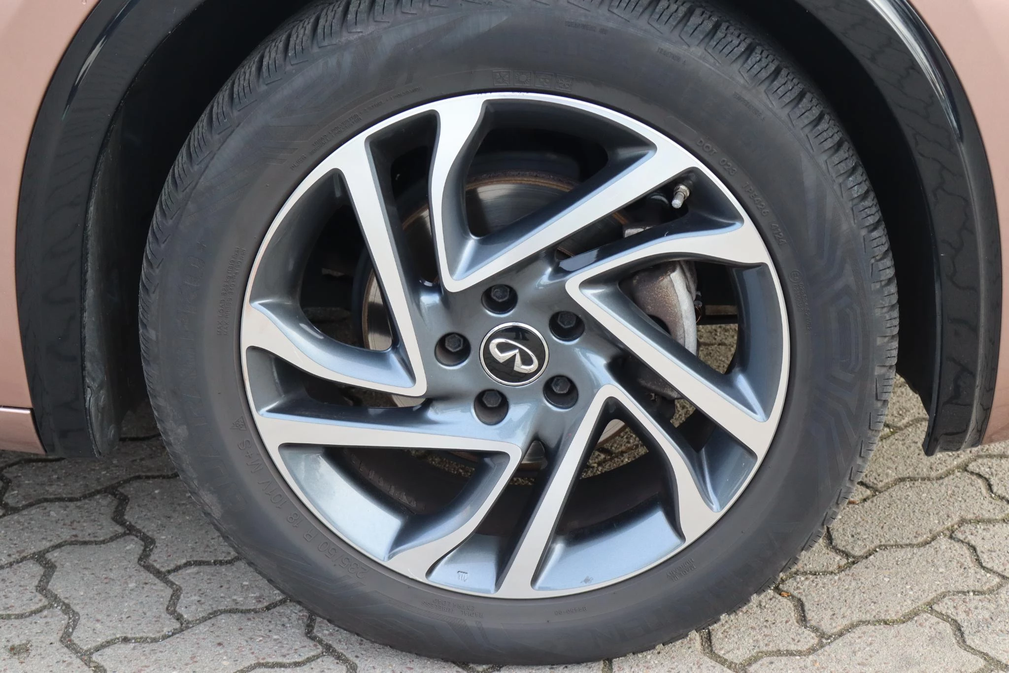 Hoofdafbeelding Infiniti Q