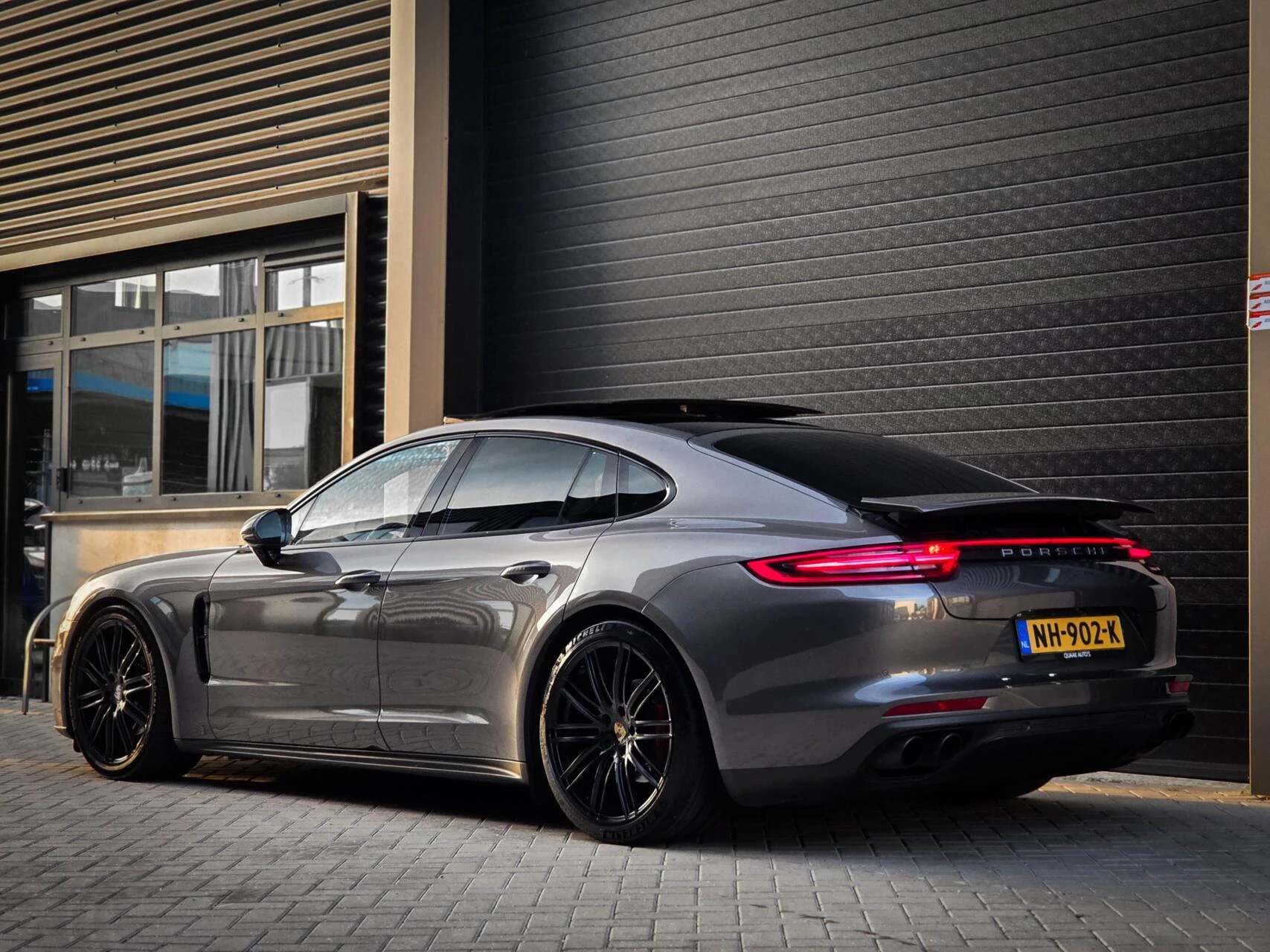 Hoofdafbeelding Porsche Panamera