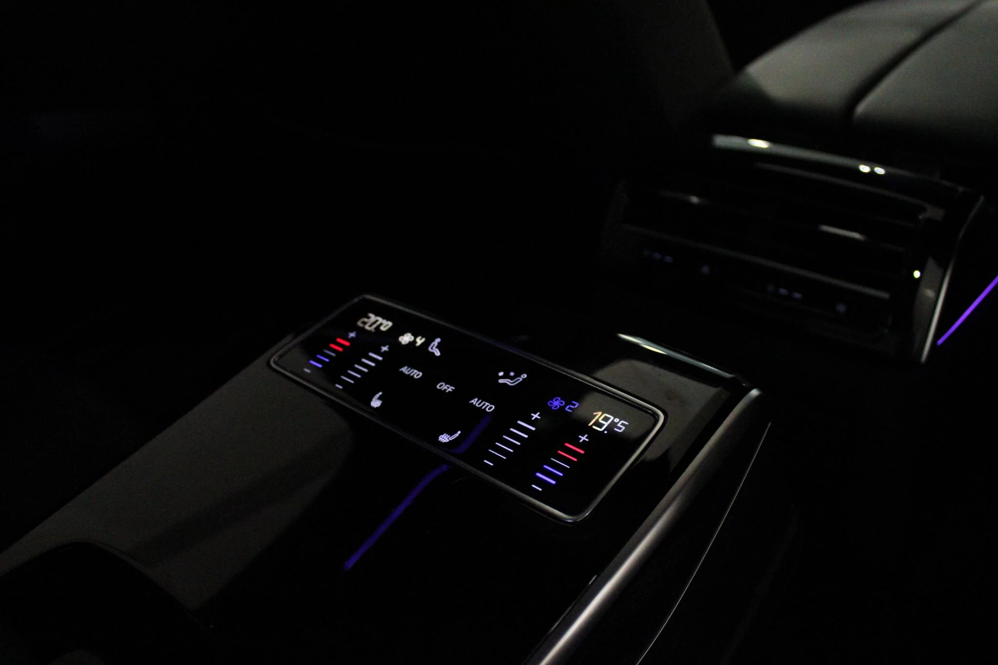 Hoofdafbeelding Audi A8