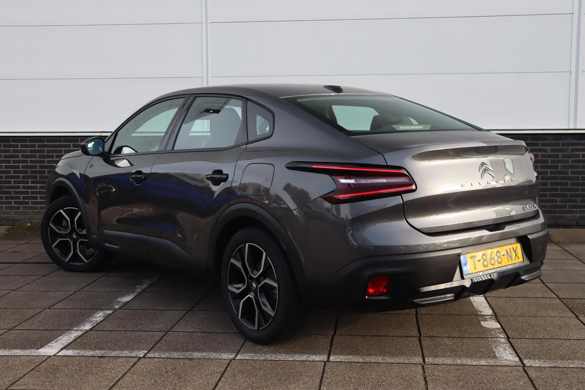 Hoofdafbeelding Citroën ë-C4 X