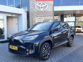 Toyota Yaris Cross 1.5 Hybrid 115 First Edition APPLE/ANDROID STOEL/STUURVERWARMING NAVI AD-CRUISE PRIVACY-GLASS 17"LM-VELGEN