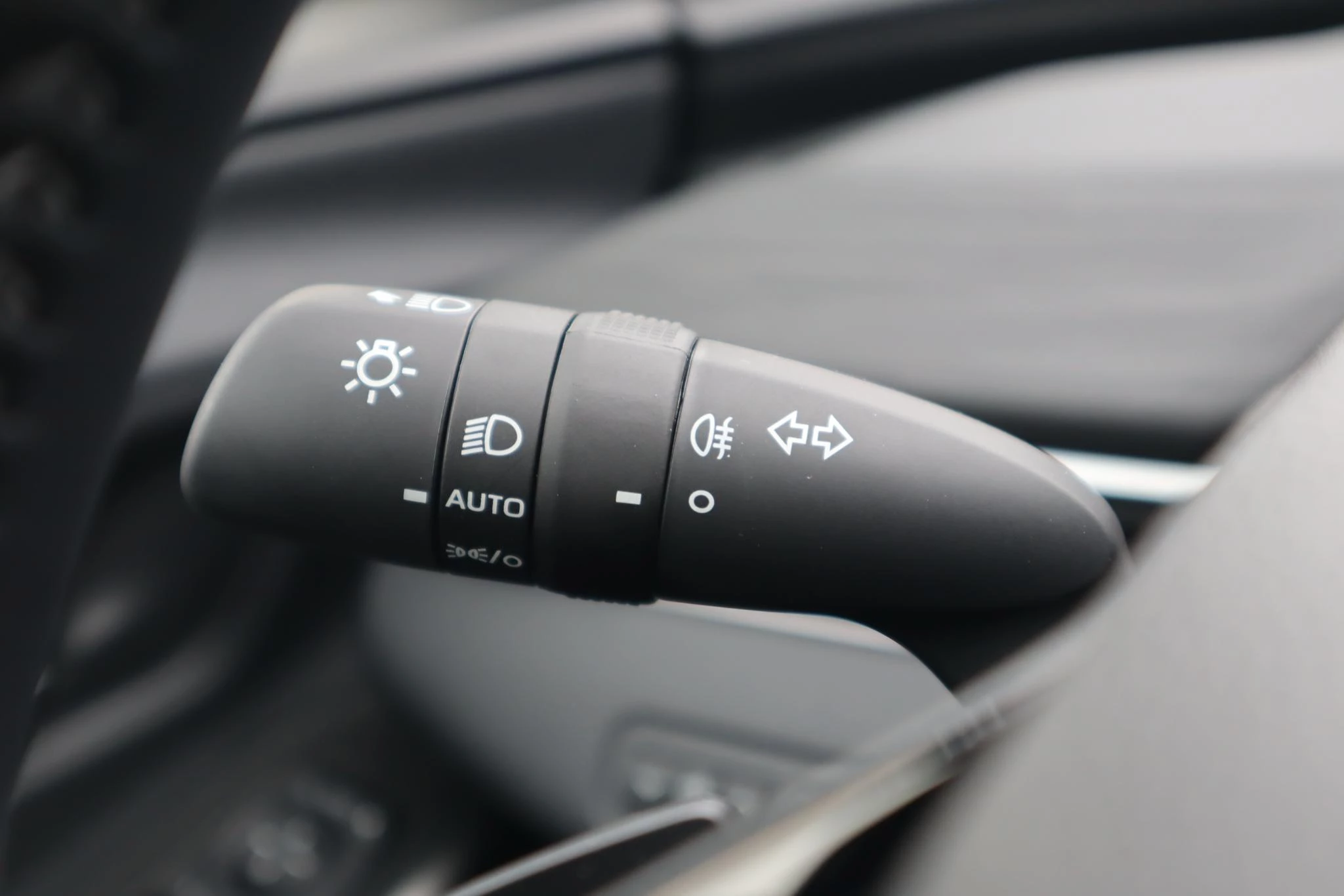 Hoofdafbeelding Toyota C-HR+