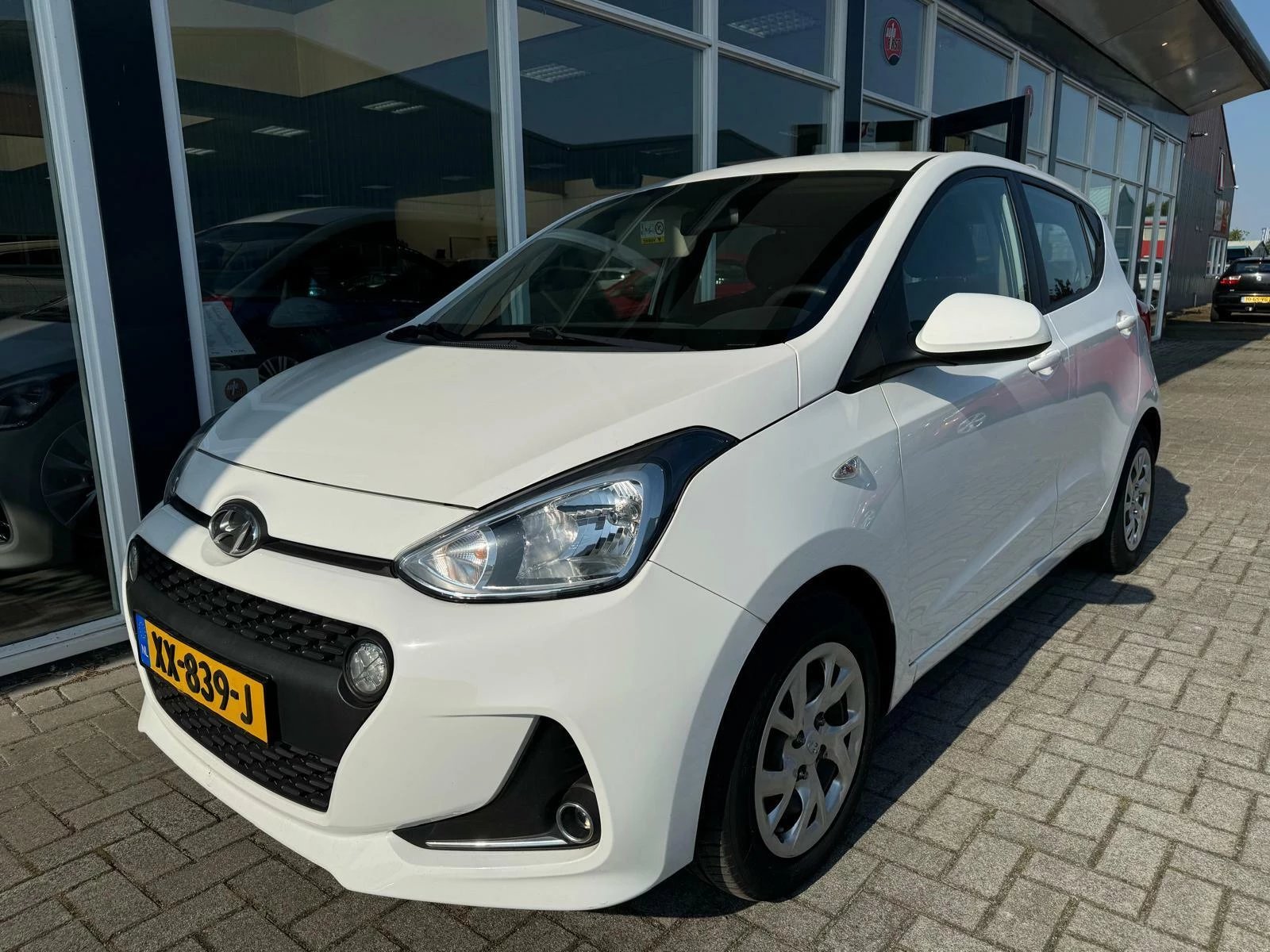 Hoofdafbeelding Hyundai i10