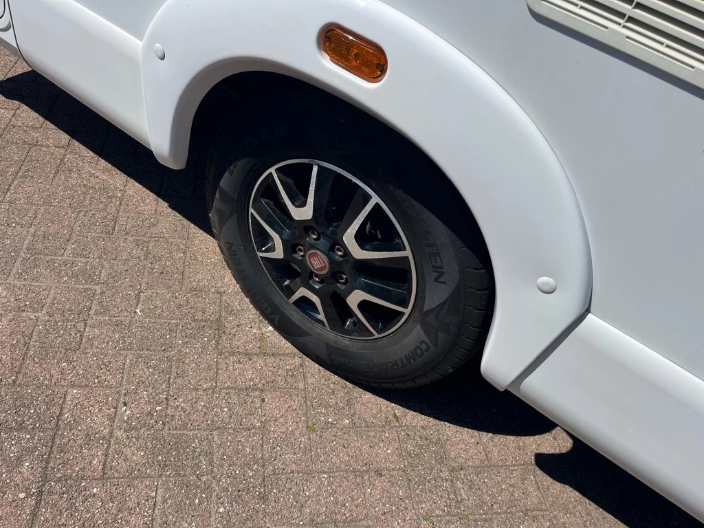 Hoofdafbeelding Weinsberg Caracompact R57 Carplay Ac Cruise