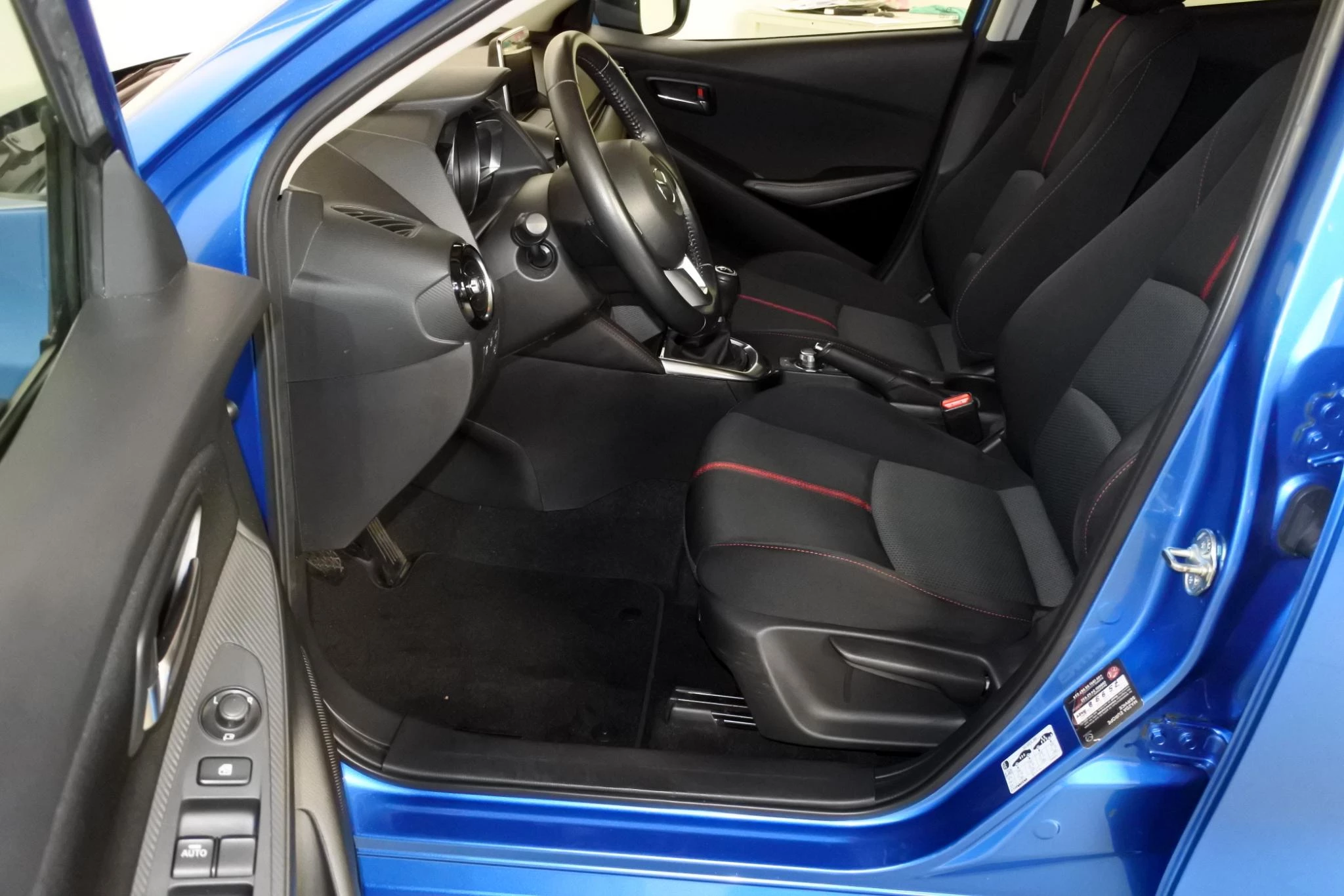 Hoofdafbeelding Mazda 2