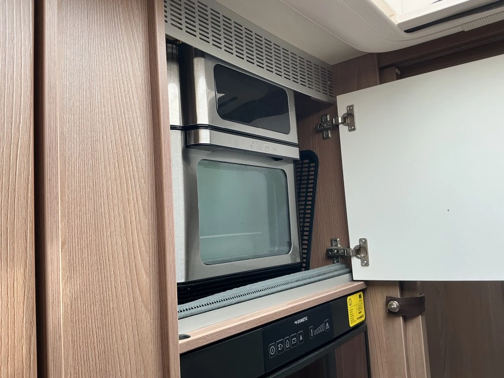 Hoofdafbeelding Bürstner Ixeo Bt6801