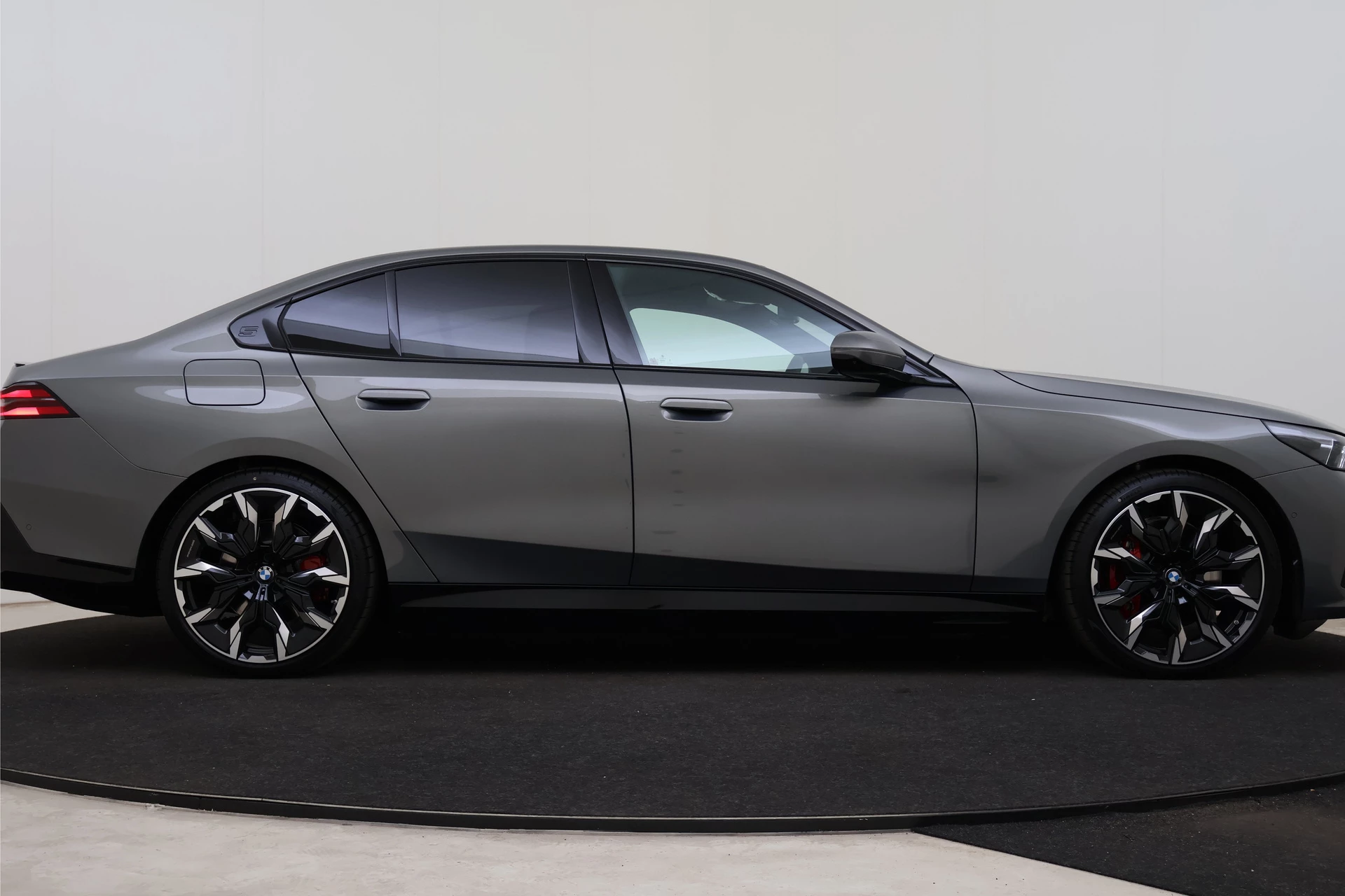 Hoofdafbeelding BMW i5