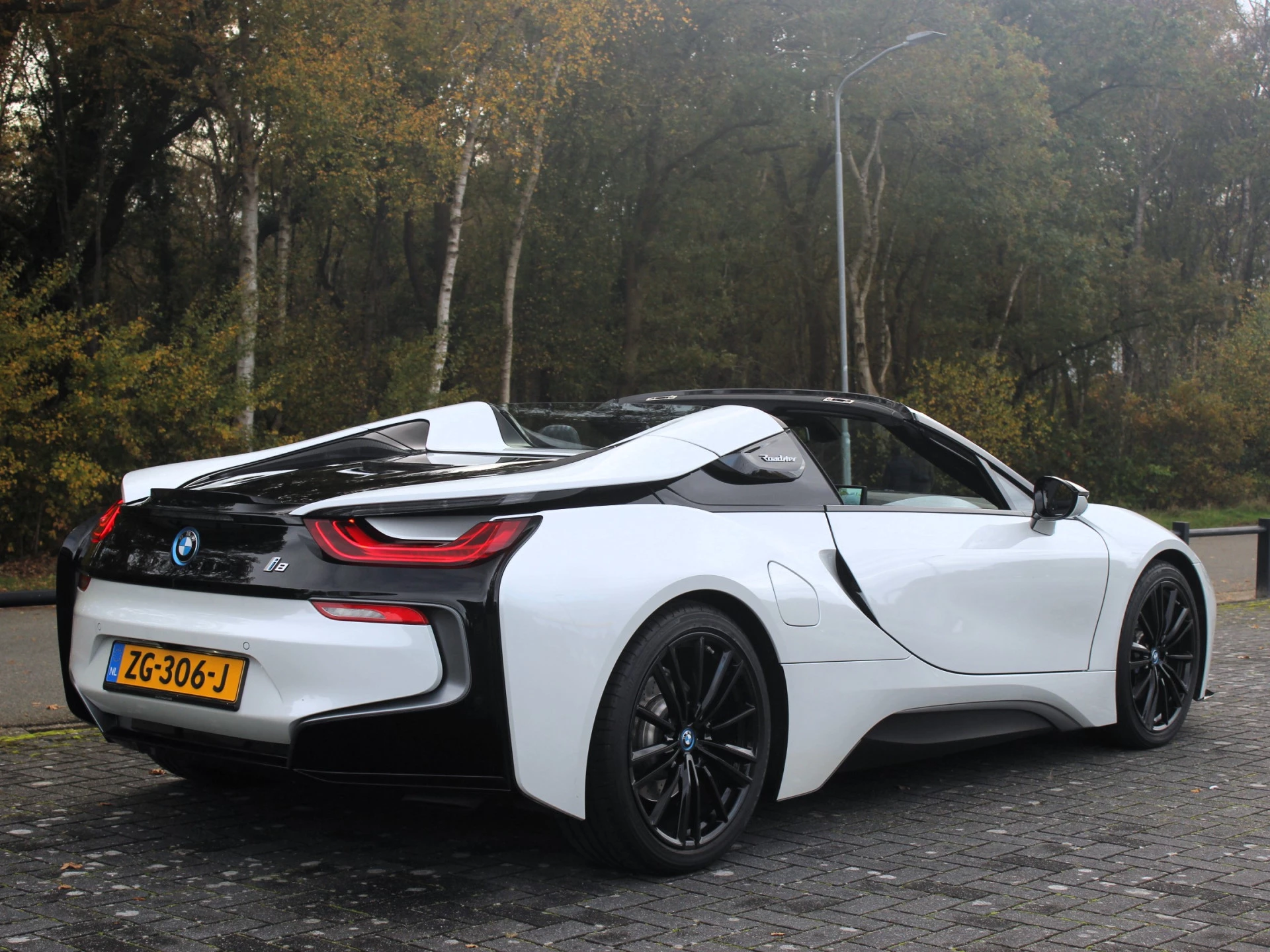 Hoofdafbeelding BMW i8