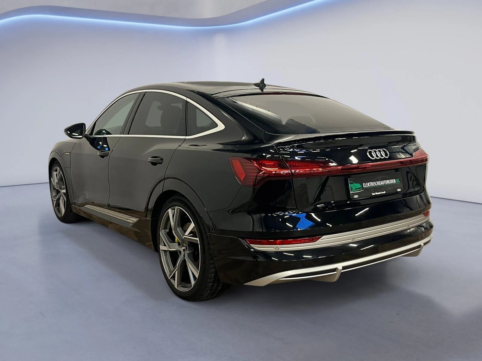 Hoofdafbeelding Audi e-tron