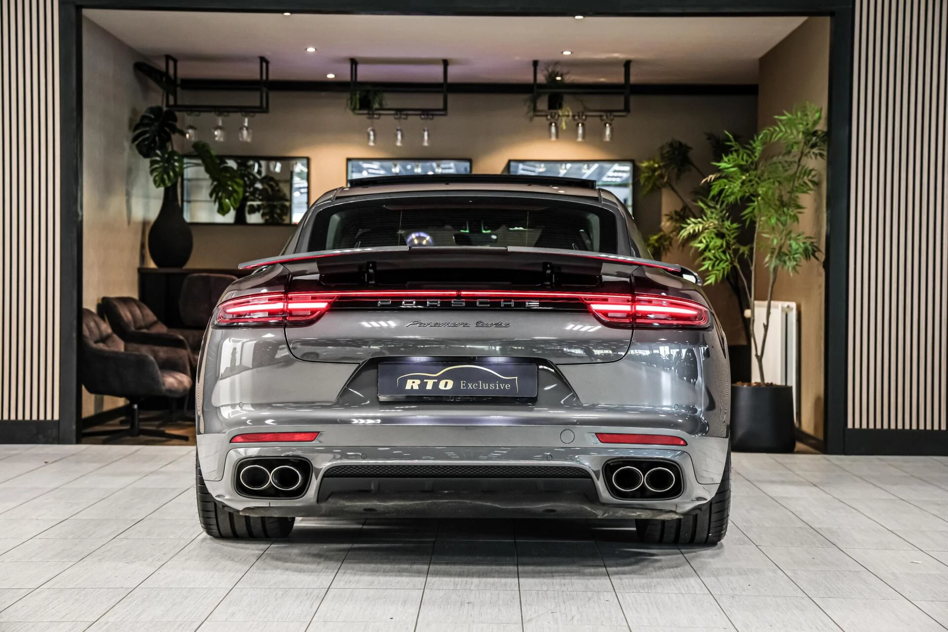 Hoofdafbeelding Porsche Panamera