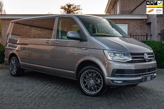 Hoofdafbeelding Volkswagen Transporter Volkswagen Transporter 2.0 TDI L2H1 DC Highline 1e Eig Adaptive Cruise Trekhaak Leder LED 19''