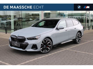 BMW 5 Serie Touring 530e M Sport Automaat / Panoramadak / Trekhaak / Bowers & Wilkins / Adaptieve LED / Parking Assistant Plus / Stoelventilatie / Comfortstoelen