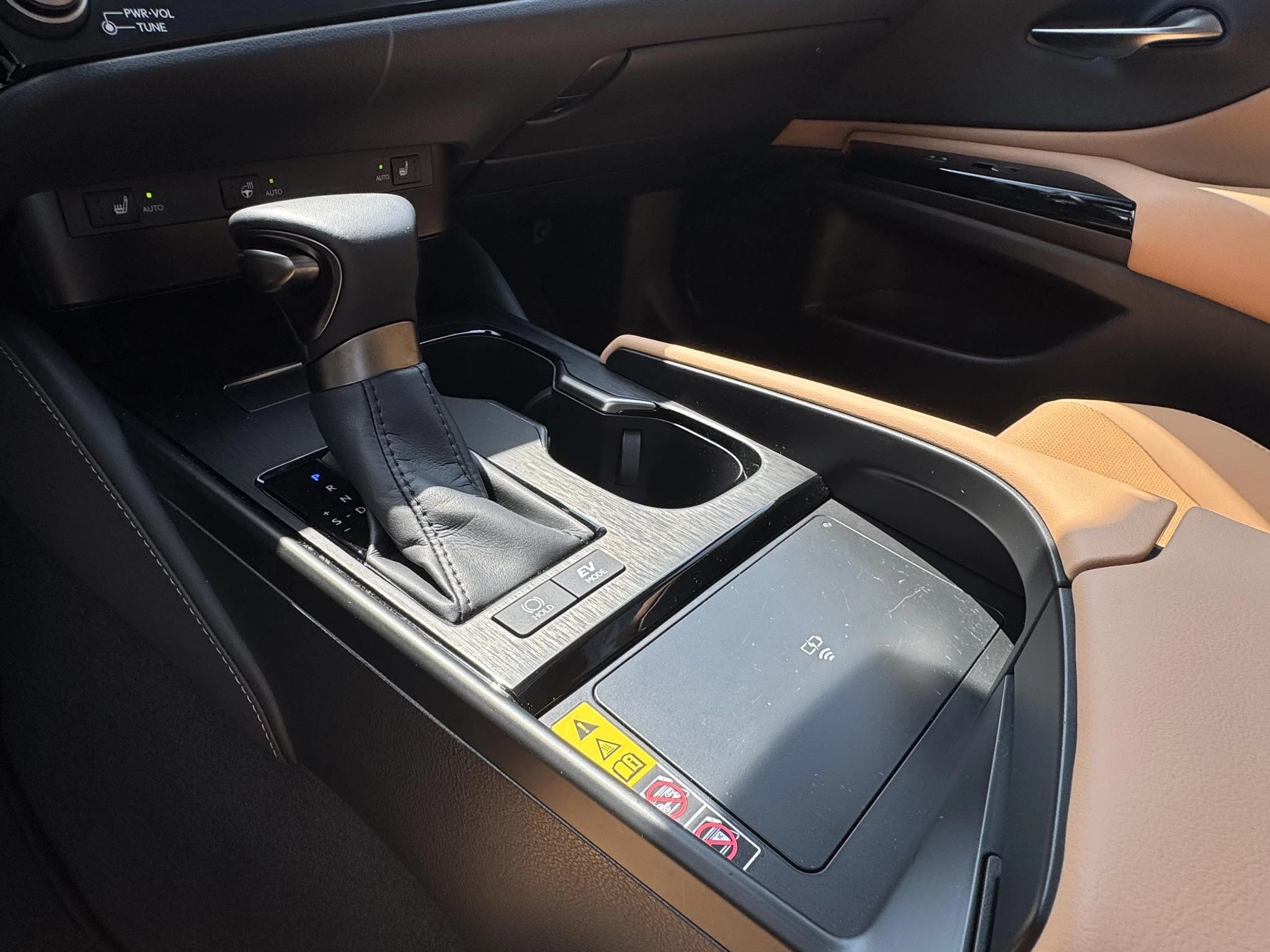 Hoofdafbeelding Lexus ES
