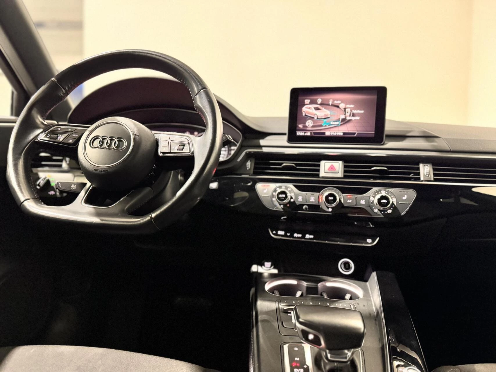 Hoofdafbeelding Audi A4