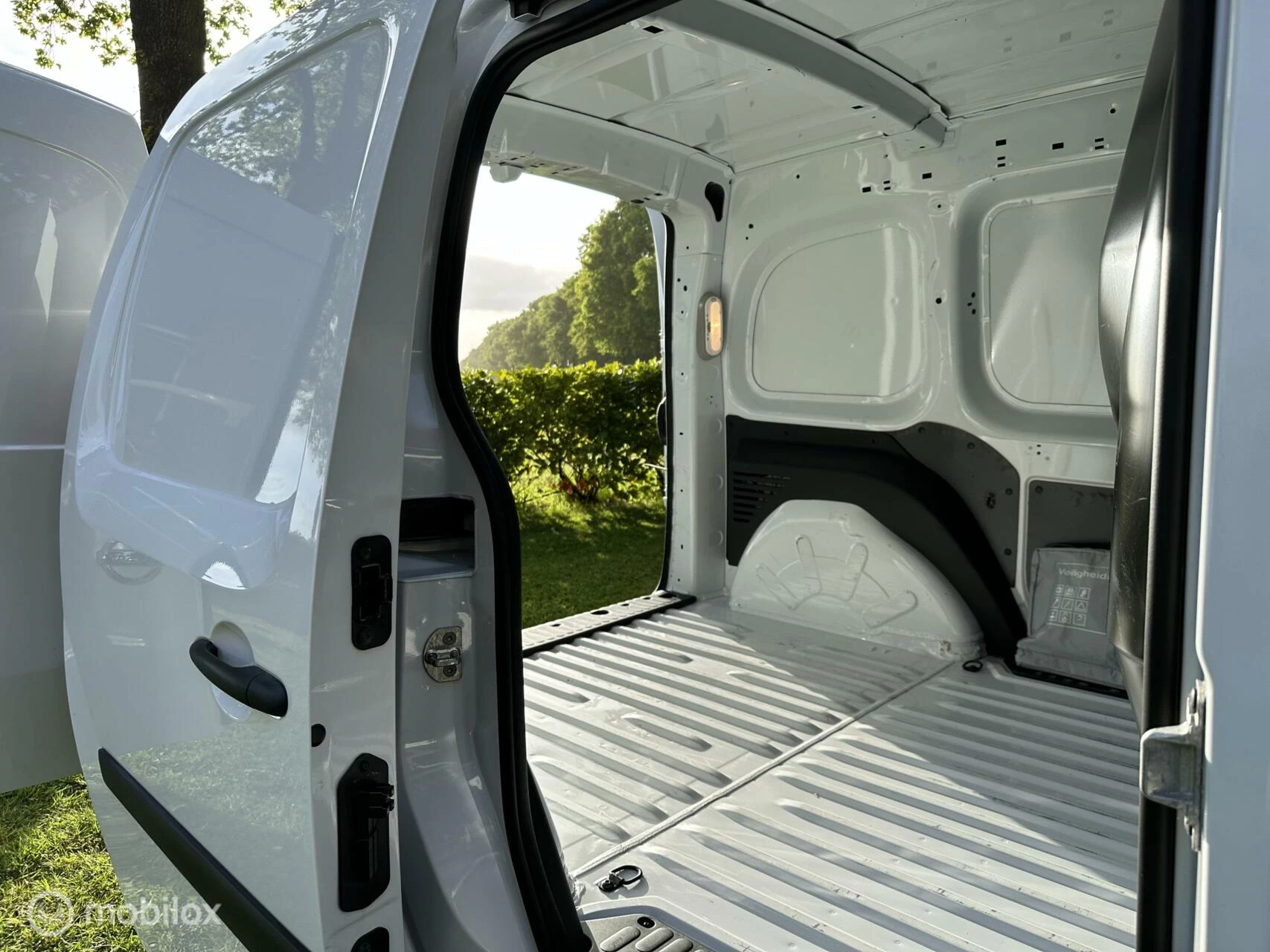 Hoofdafbeelding Nissan NV250
