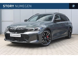 Hoofdafbeelding BMW 3 Serie BMW 3 Serie Touring M340d xDrive High Executive Automaat / Panoramadak / Trekhaak / M Sportstoelen / Adaptieve LED / Parking Assistant Plus / Comfort Access / M Adaptief onderstel