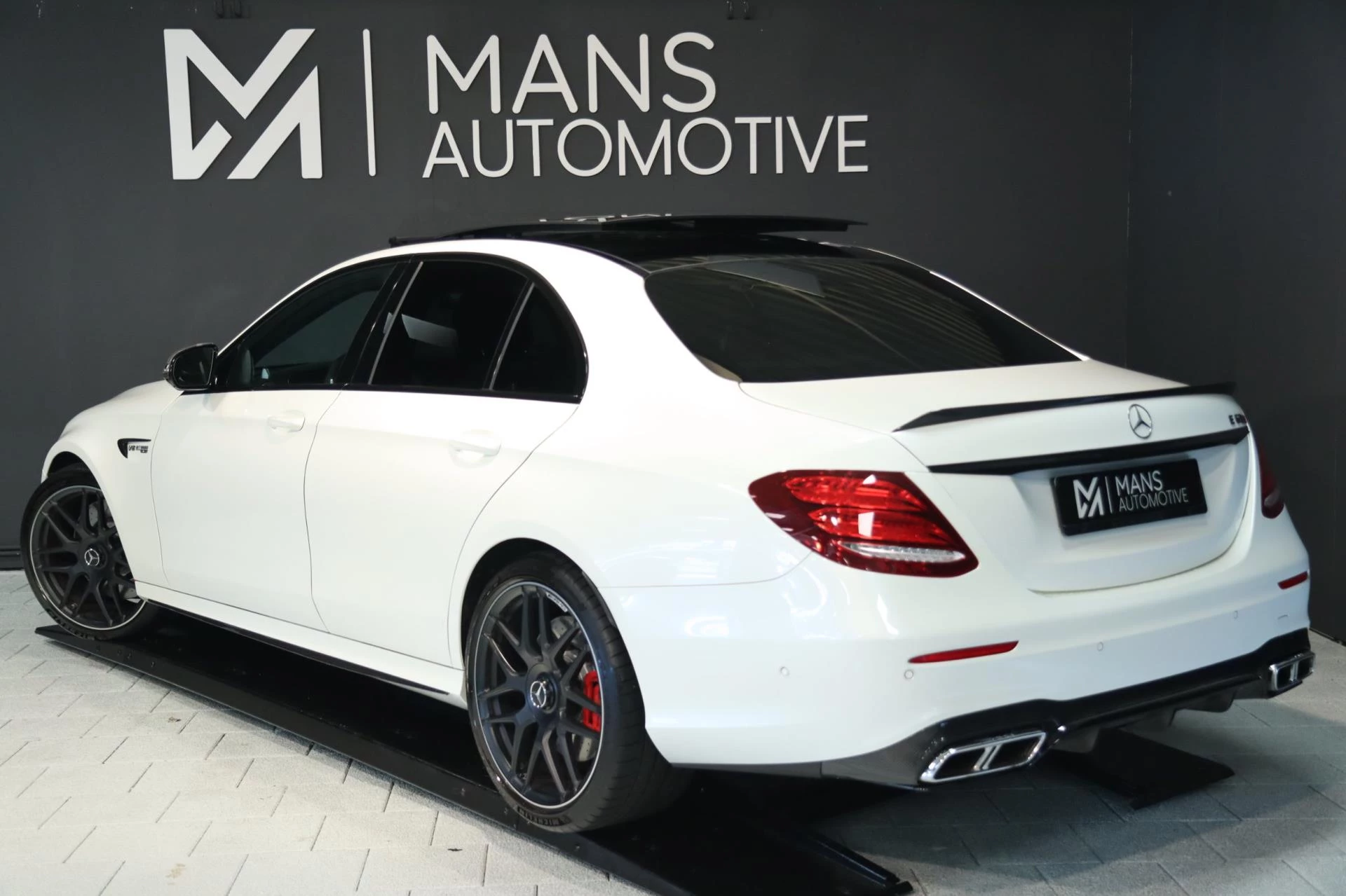 Hoofdafbeelding Mercedes-Benz E-Klasse