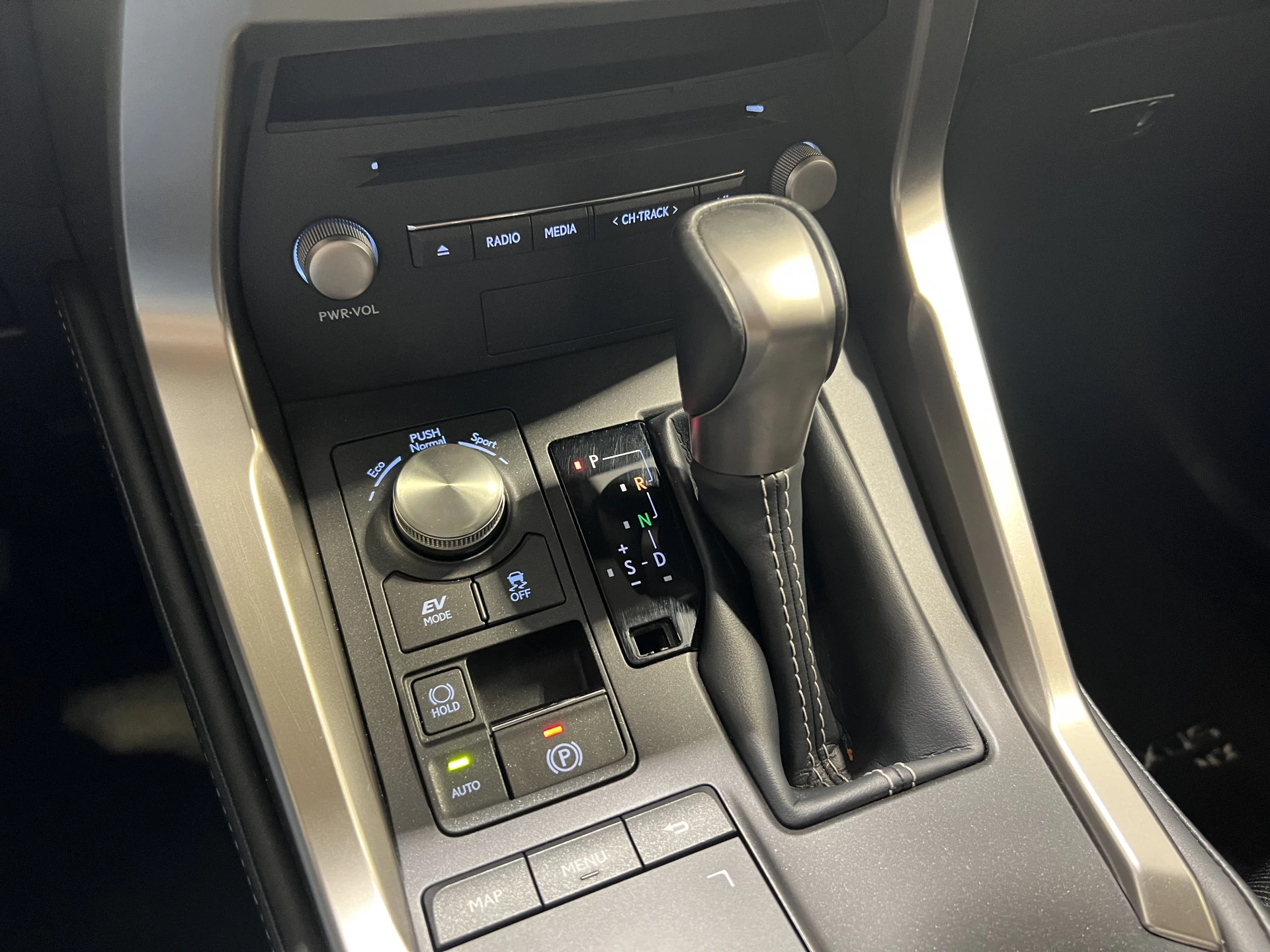 Hoofdafbeelding Lexus NX